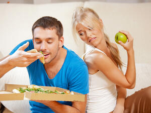 زوجات الرجال ذوي الجاذبية يتعرضن أكثر من غيرهن لاتباع نظام غذائي مضطرب