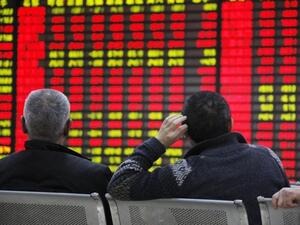 ترواح حجم التداولات مطلع الجلسة نحو 500 ألف دينار إلى مليون ليبي وهو ما يعتبر حجم تداول مرتفع مقارنة بما كانت عليه السوق في الماضي