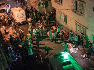 Ambulances and first-responders arrive to the site of an explosion at a wedding in Gaziantep, Turkey, on August 20, 2016. (AFP/File) Ambulances and first-responders arrive to the site of an explosion at a wedding in Gaziantep, Turkey, on August 20, 2016. (AFP/File)