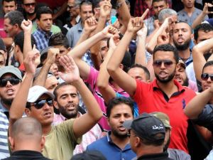 تهدف الحملة إلى عزل المعتمدين والولاة ورؤساء المنشآت العمومية في الإدارة المركزية