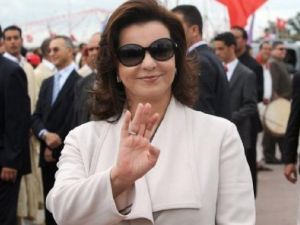 اشتهرت ليلى بن علي وعائلتها بطمعهم في السلطة والمال