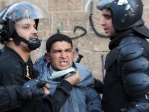 لا يزالون يتصرفون وكانهم فوق القانون