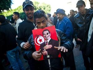 متظاهرون يطالبون برحيل حكومة الغنوشي/أ.ف.ب