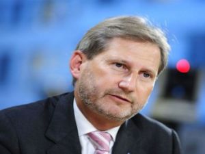 يوهانز هان مفوض شؤون التوسعة بالاتحاد الأوروبي