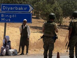 إصابة 8 جنود بانفجار استهدف قافلة عسكرية في جنوب شرق تركيا