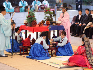 Traditional Korean wedding with bride and groom wearing hanbok, a traditional Korean dress specially designed for the ceremony. (Shutterstock/ File Photo)