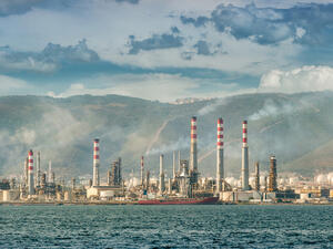 The ministry said in a statement that Socar Turkey's investment, which is expected to reach $2 billion, will be realized without any bureaucratic hurdles. (Shutterstock)
