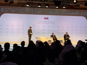 Former UK prime minister David Cameron, and former CIA chief Leon Panetta, discuss the main global political forecasts for 2017 in a session moderated by Becky Anderson of CNN. (Twitter/Arab Strategy Forum)