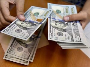 Two unemployed stole a man's identity, changed his telephone number, forged three bank cards in his name, then robbed him of $6,533. (AFP/ File Photo)