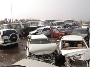 وفاة طفلين واصابة 3 بحادث تدهور مركبه في الاردن