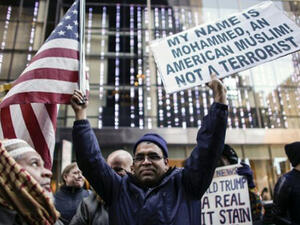 Trump's ban on Muslims coming to the United States, has drawn a fierce backlash from immigration experts and America's Muslim community (AFP/Kena Betancur)