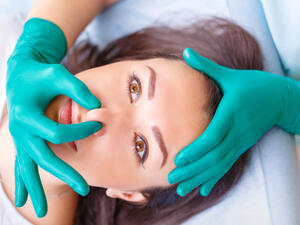 عمليات التجميل بالخيط من الإجراءات البسيطة منخفضة نسبة الخطورة

