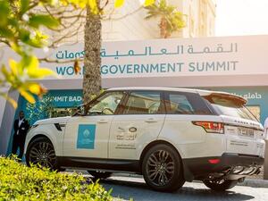 تسلّط الطاير للسيارات الضوء على أولى سياراتها الكهربائية وأيقونة فريدة في عالم السيارات الكهربائية – جاكوار I-PACE.