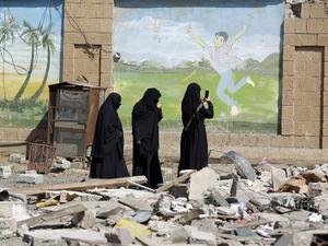 Yemen’s President Abed Rabbo Mansour Hadi called on his government to focus on power, water, roads, health and education in retaken areas. (AFP/File)

