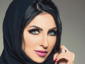 الفنانة البحرينية زينب العسكري