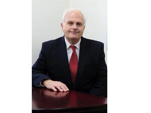 الدكتور نيكولاس ريس, نائب مدير الجامعة