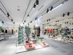 ستتضمن المرحلة الجديدة افتتاح أكبر محل دبنهامز في العالم خارج المملكة المتحدة. 