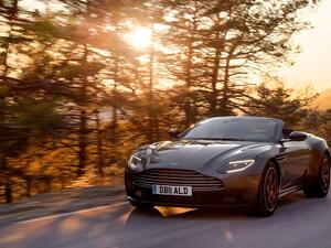 أستون مارتن جنيف 2018 DB11 فولانت.