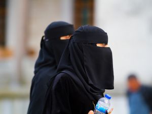 Woman in Niqab (Shutterstock)