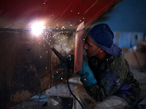 The UAE hopes to attract new industrial investments worth over $70 billion to increase the contribution of the industrial sector to the GDP from 14 percent to 25 percent by 2025. (File photo)