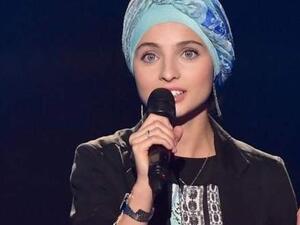 محجبة سورية في مسابقة غناء فرنسية