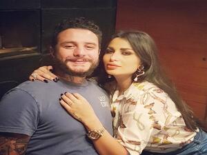 أحمد الفيشاوي يشارك جمهوره بقبلة جديدة لزوجته