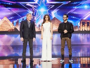 Showbiz family members stick together! (Facebook)