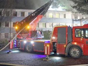 إصابة 22 شخصا إثر اندلاع حريق في نزل للاجئين بألمانيا