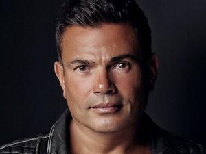 عمرو دياب يثير غضب الجمهور بسبب الحجاب