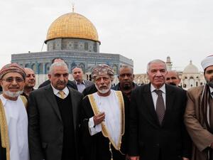 زيارة نادرة لمسؤول عربي للقدس الشريف 