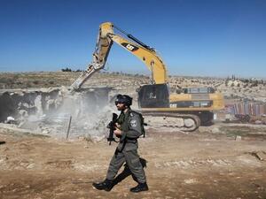 الجرافات هدمت مساكن أهالي قرية العراقيب وجرفت الأرض، والسلطات تصعد