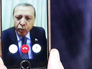 أردوغان بلغ قادة الجيش سلام أهالي الشهداء والمصابين وقادة الجيش - ارشيف