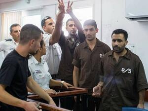 حالة الأسير إياد حريبات، التي تزداد سوءاً يوماً بعد يوم