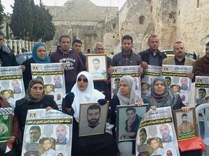 جلعاد اردان:  رفض إسرائيل التفاوض مع "السجناء"