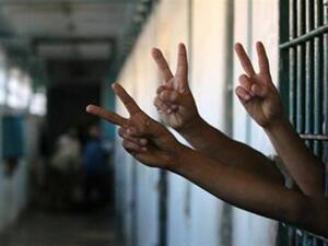 يقبع في سجون الاحتلال الإسرائيلي نحو 6 آلاف أسير فلسطيني