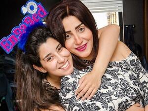 sisterly love between successful actresses Ayten and Wafaa Amer. (Hiamag)