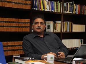 عزمي بشارة يقيم في قطر بعد ملاحقته من الاحتلال الإسرائيلي
 