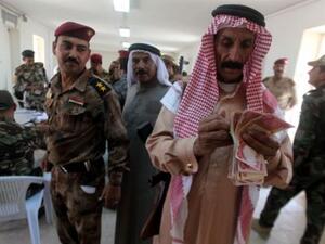 بغداد تسلح 3500 من الرجال السنه لمقاتلة داعش في الأنبار