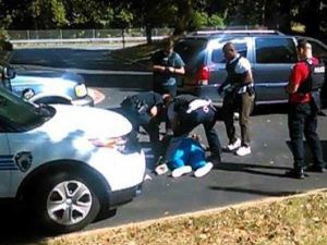 شرطة نورث كارولاينا تنشر فيديو لمقتل رجل أسود بعد اندلاع احتجاجات
