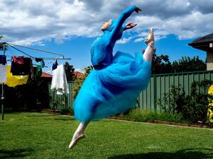 Stephanie Kurlow, a hijabi ballerina, is trying to raise funds so she can train full time at a professional ballet school. (Illawarramercury.com.au)