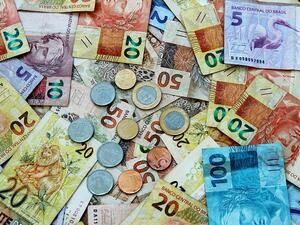 When offered a new job or an opportunity to contest your existing salary, make it a point to bargain. (Pixabay)