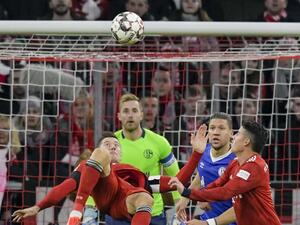 بايرن ميونيخ يتخطى عقبة شالكه