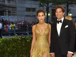 Bradley Cooper and Irina Shayk walked the red carpet together for the first time at the Met Gala on Monday (Source: JAMIE MCCARTHY / GETTY IMAGES NORTH AMERICA / AFP )