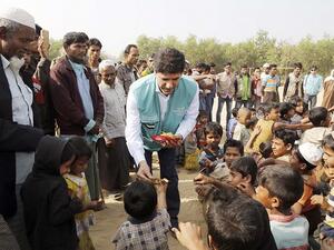 وفد مجموعة الاتحاد لطيران يزور مخيم الروهيغا في بنغلاديش.