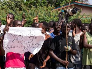 الاحتجاج على ترشح الرئيس البوروندي لولاية ثانية مستمر