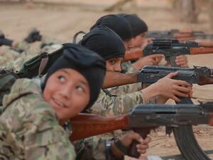 غسل تنظيم داعش أدمغة الأطفال للعمل معه