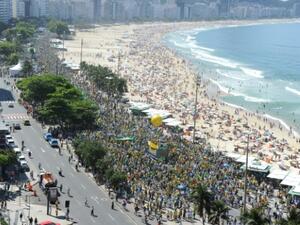 تظاهرات في البرازيل تطالب بتنحي روسيف