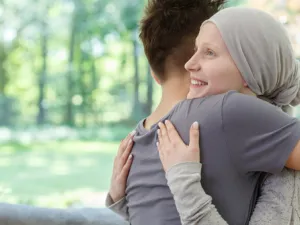 بعض السيدات يشعرن بالقلق والخوف من الممارسة الجنسية خلال العلاج