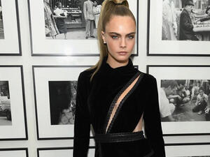 She is Currently dating Ashley benson (Source: caradelevingne / Instagram)