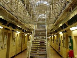 وزارة العدل البريطانية : التطرف في السجون كان تهديدا متزايدا -